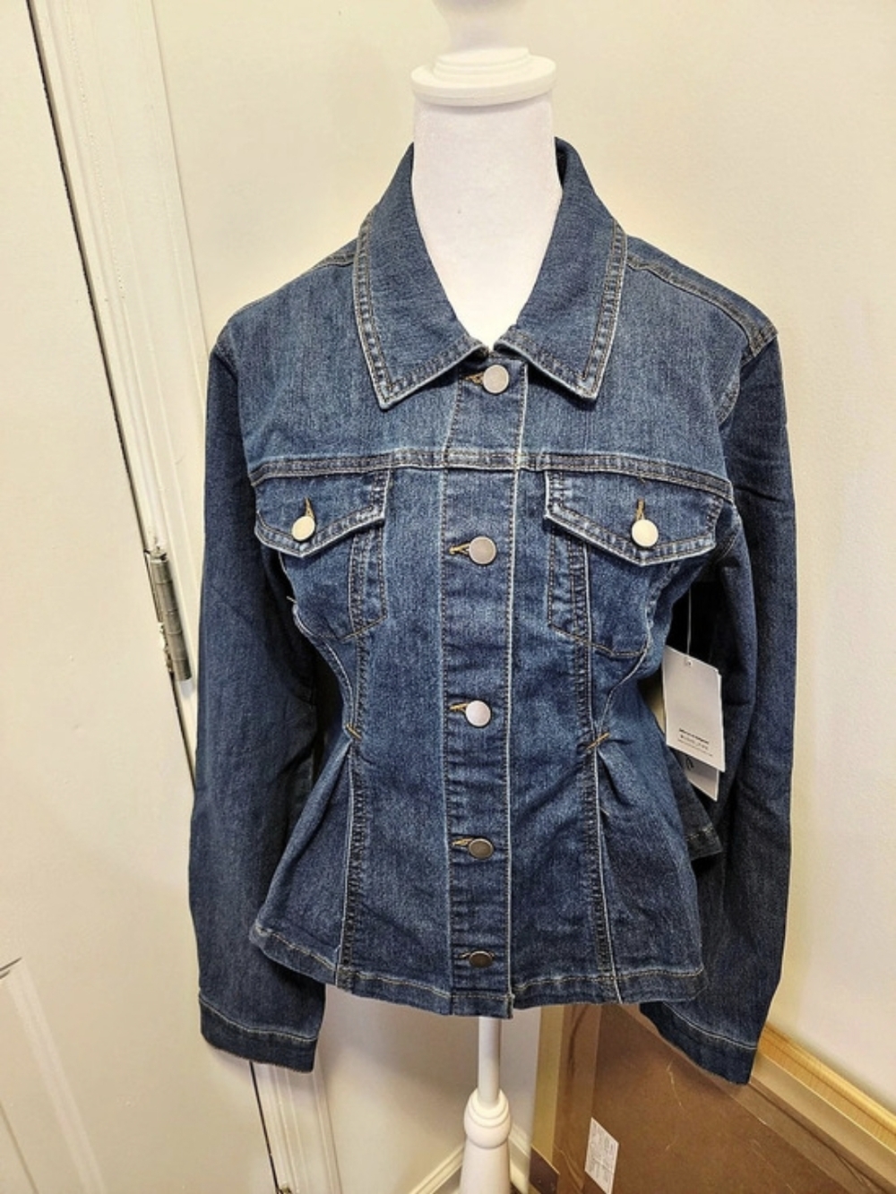 love, fire Denim Peplum Jacket in Blue Size Large NWT Runs Small